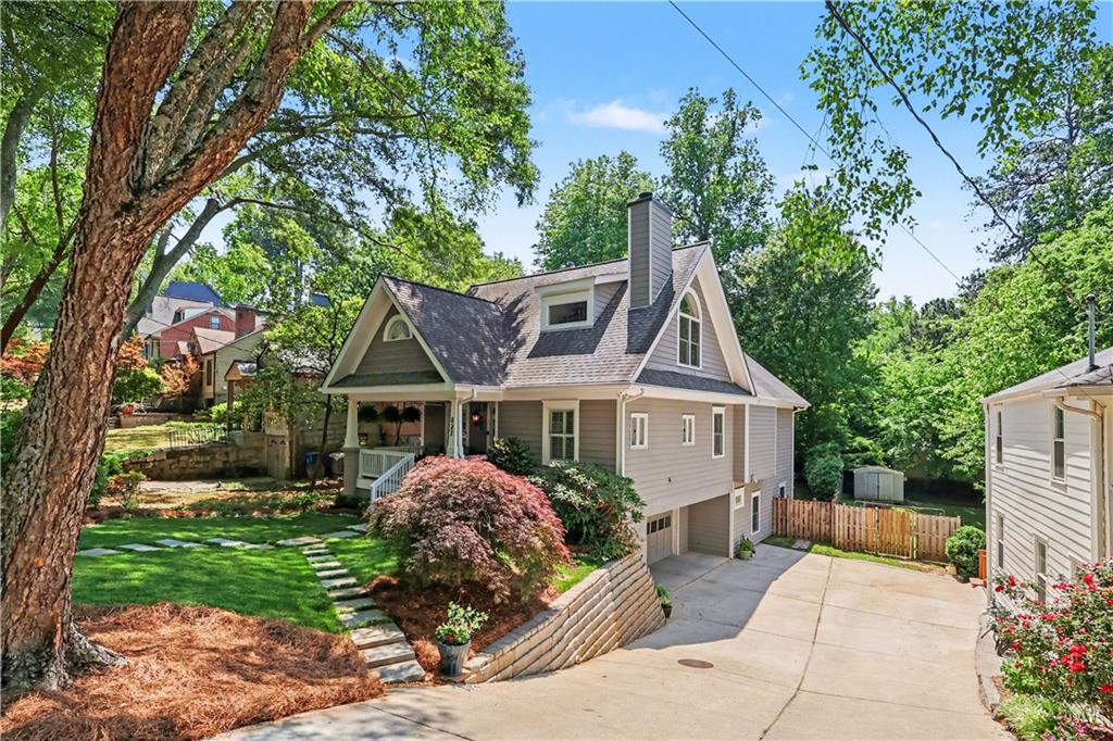 827 Highland Terrace NE