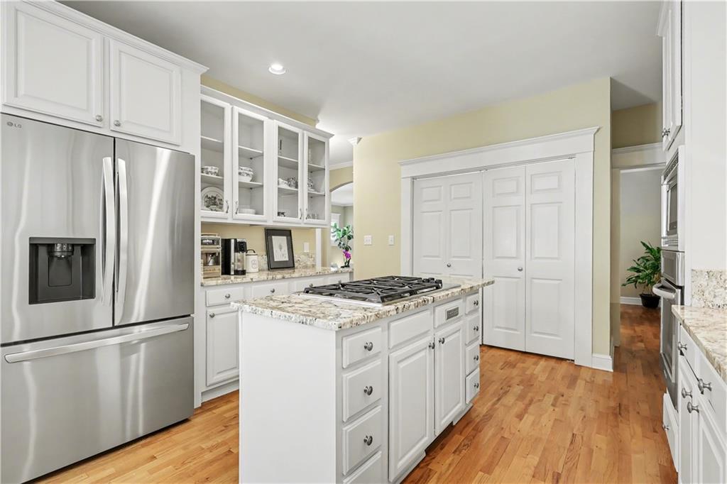 827 Highland Terrace NE