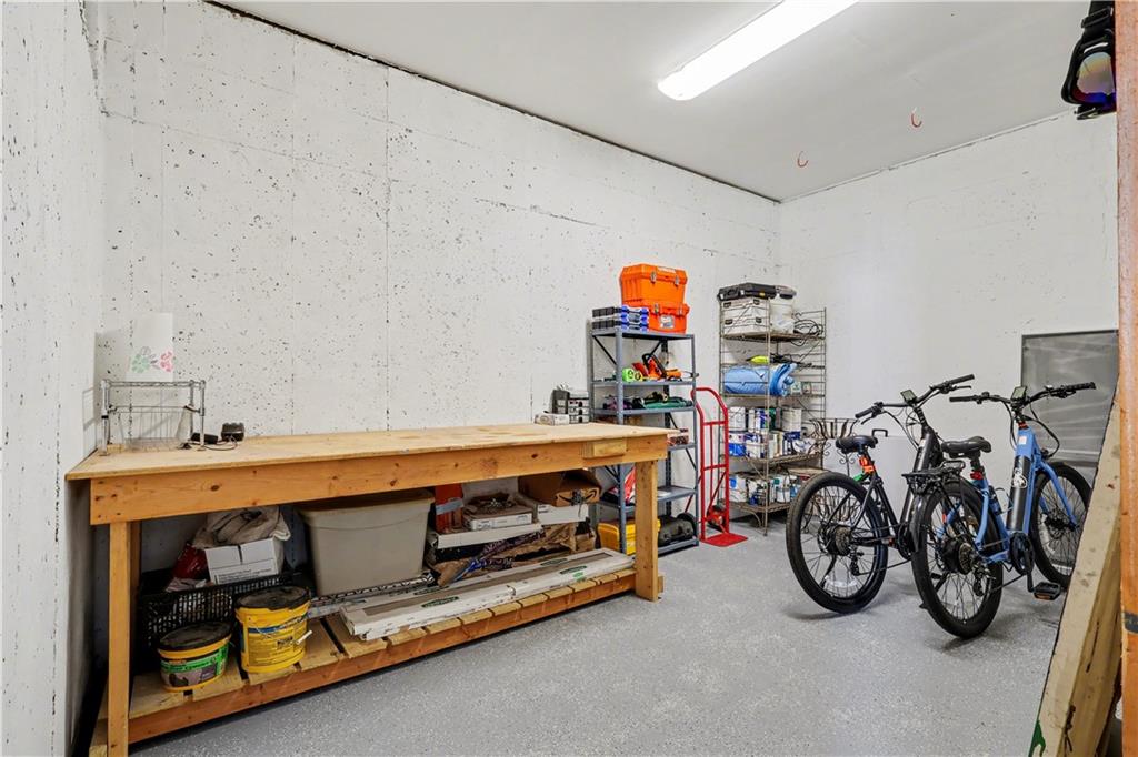 827 Highland Terrace NE