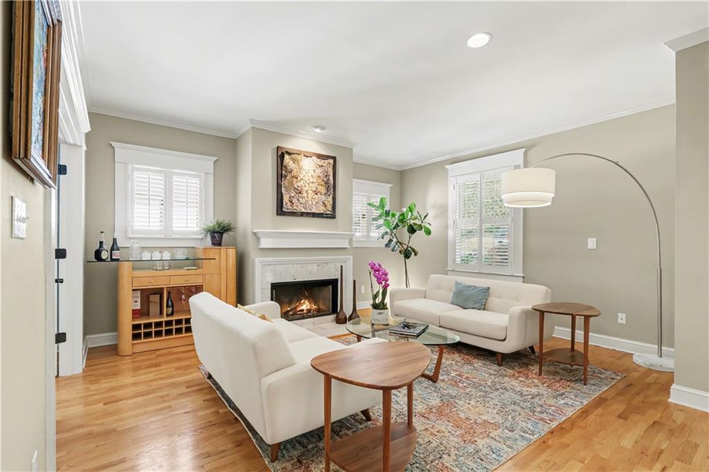 827 Highland Terrace NE