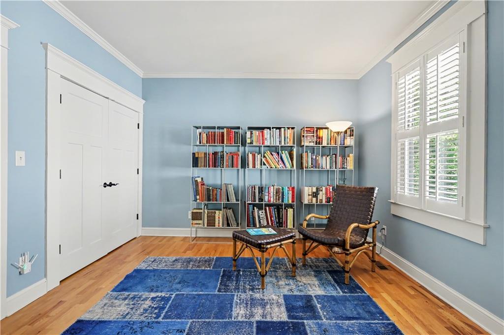 827 Highland Terrace NE