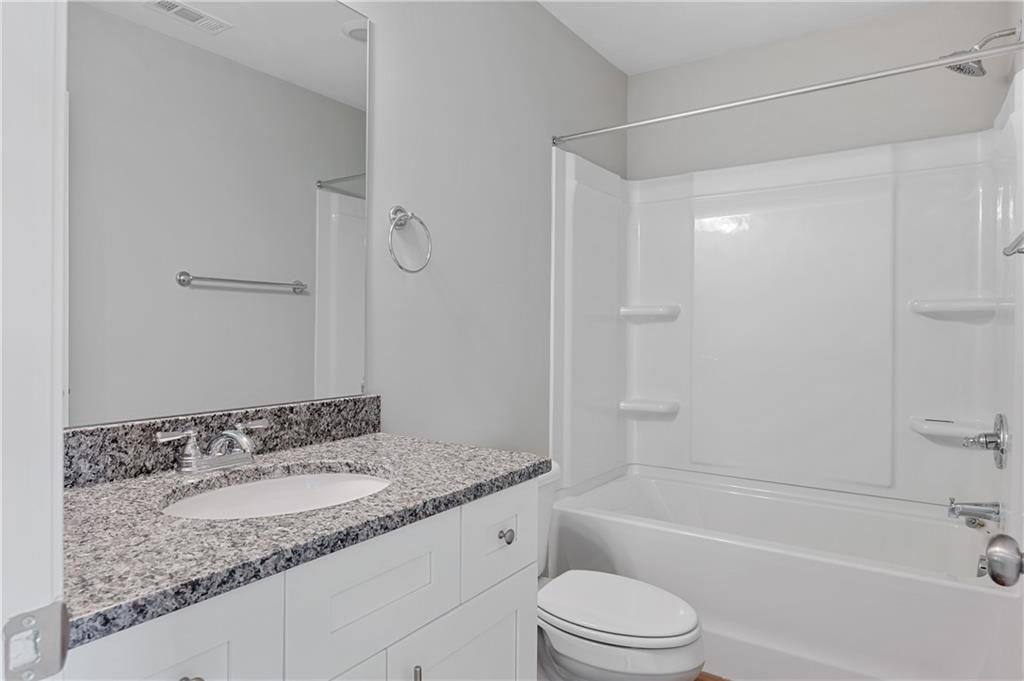 2832 Laurel Ridge Circle