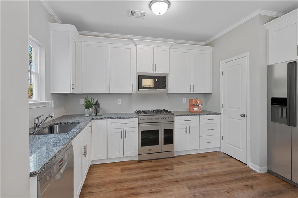 2832 Laurel Ridge Circle