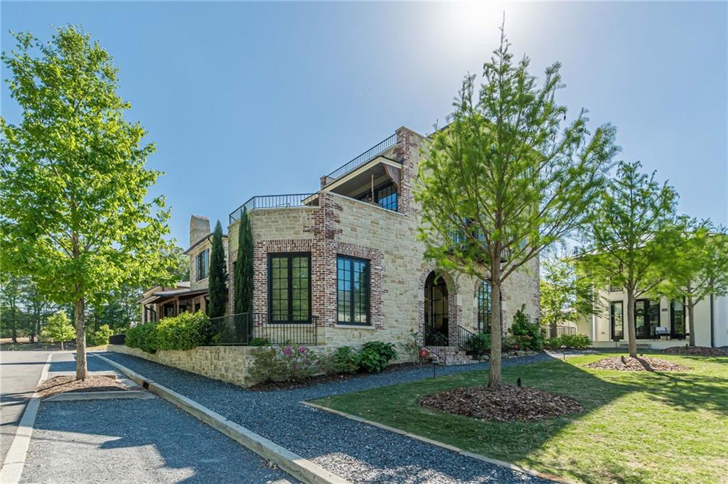 290 Guild Lane