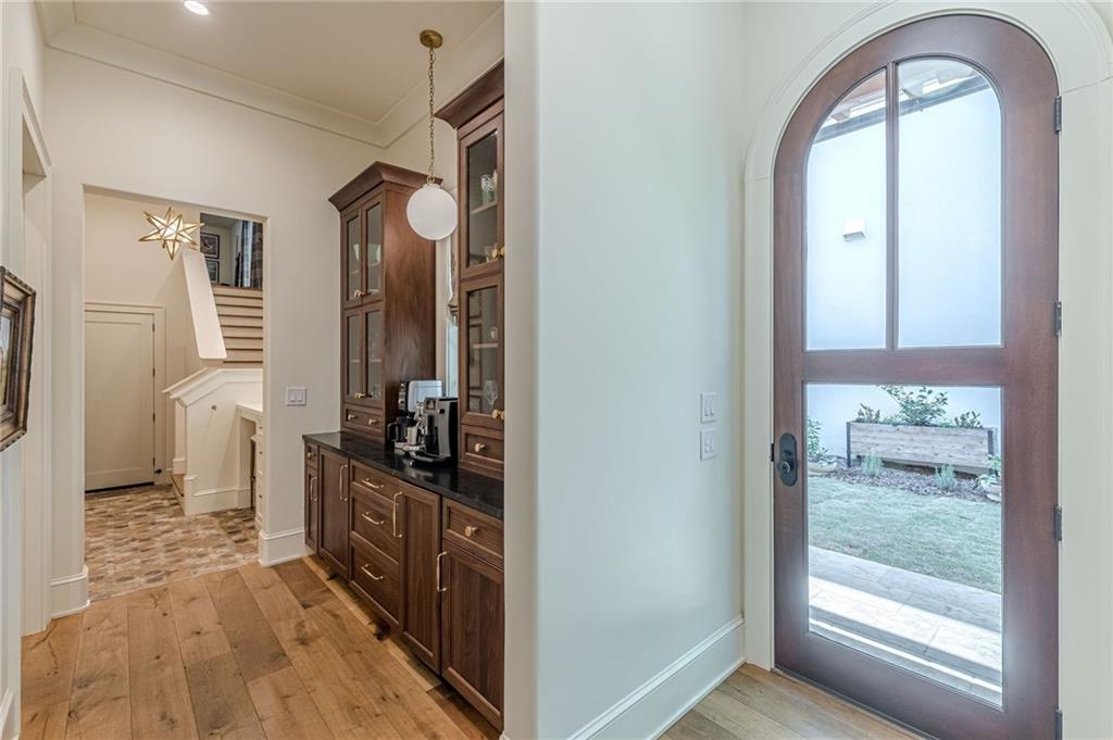 290 Guild Lane