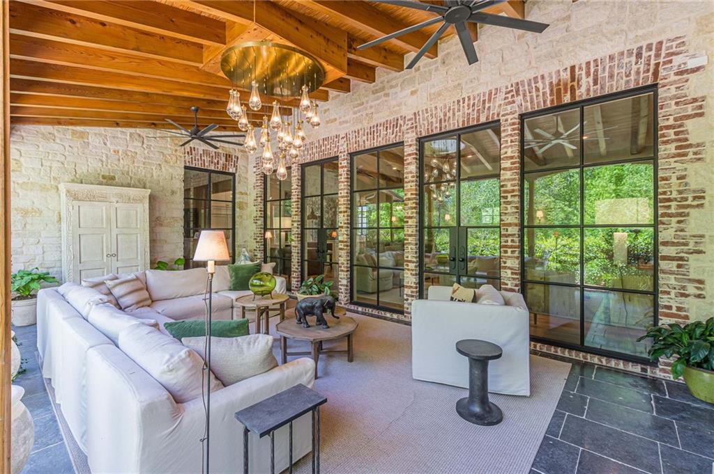 290 Guild Lane