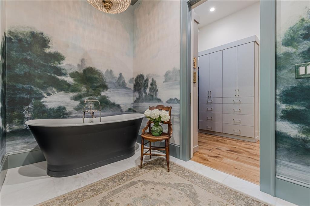 290 Guild Lane