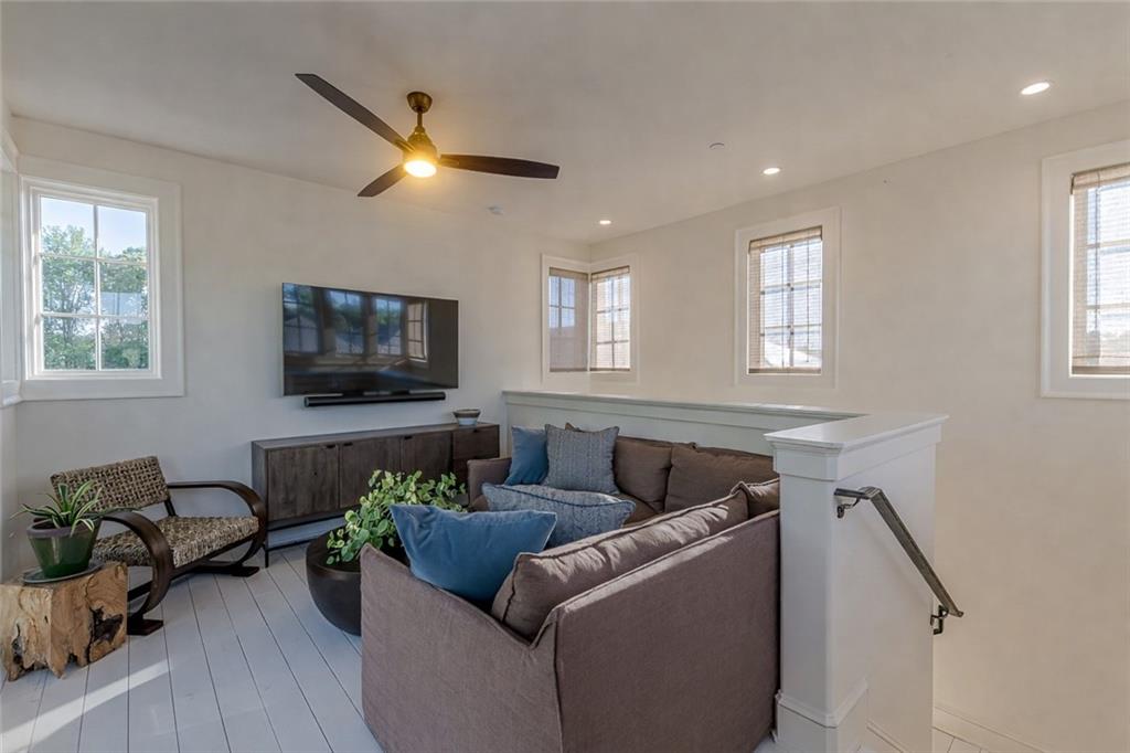 290 Guild Lane