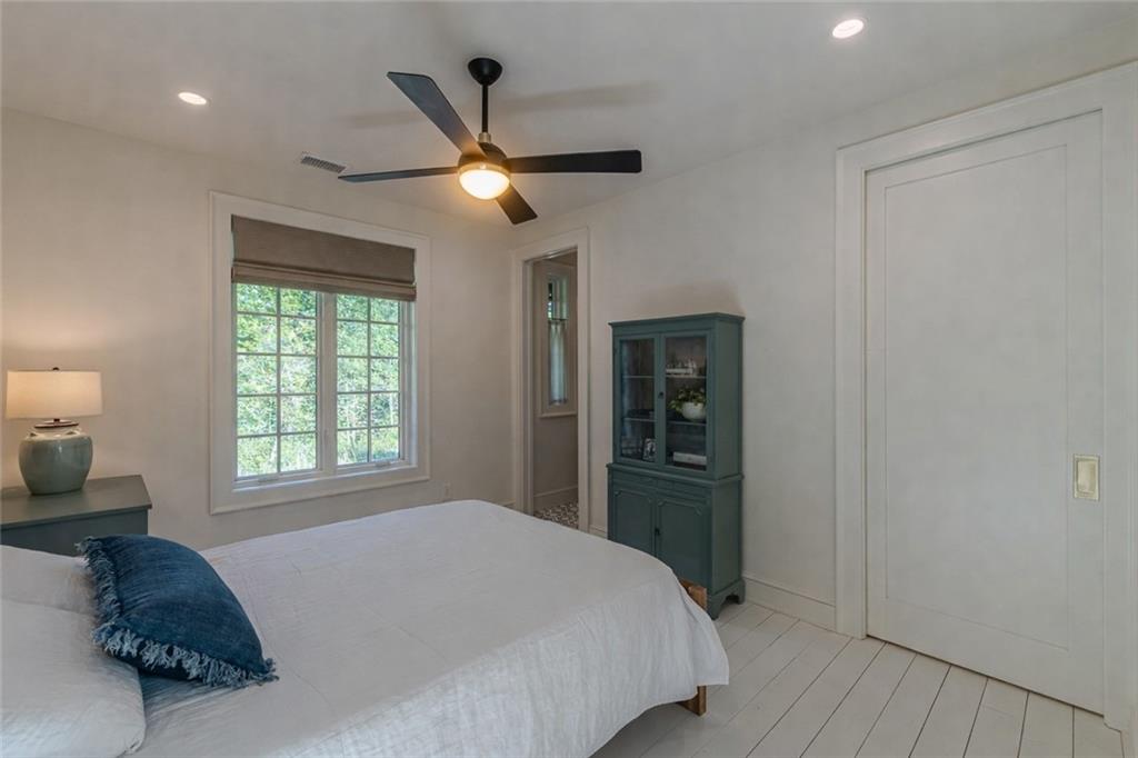 290 Guild Lane