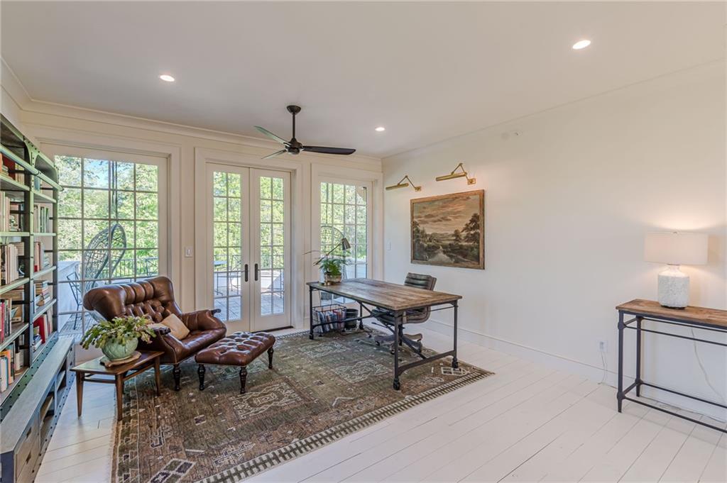 290 Guild Lane