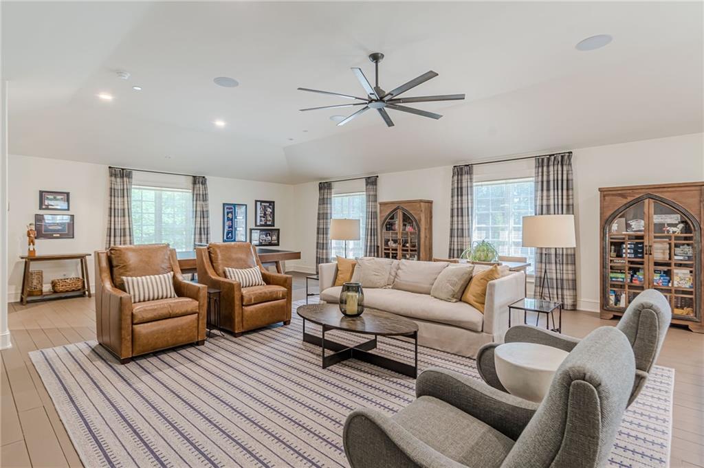 290 Guild Lane