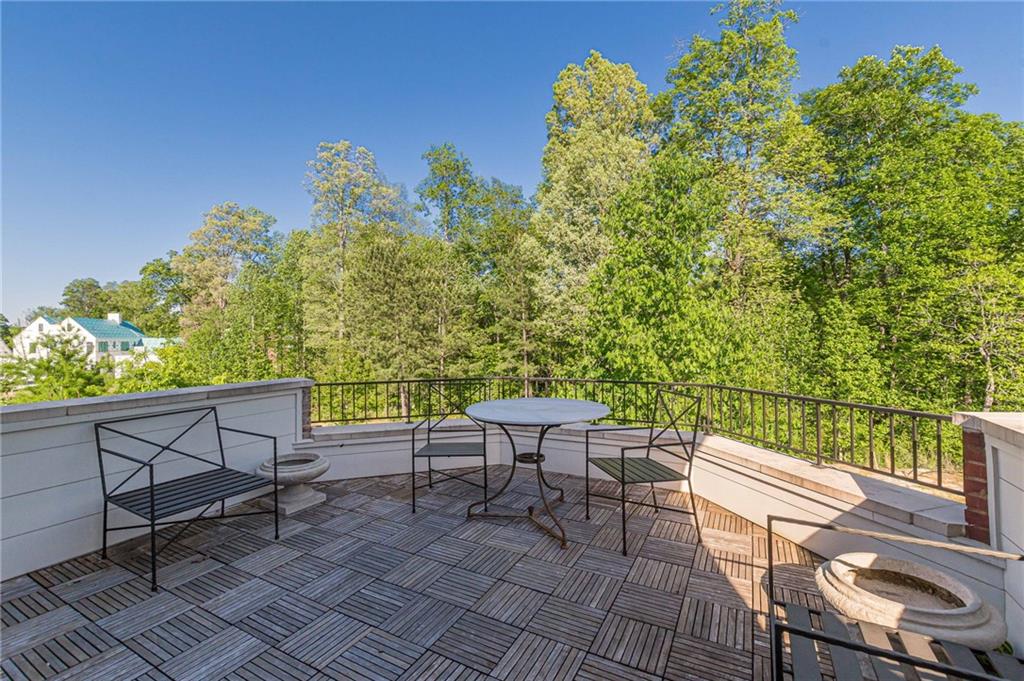 290 Guild Lane