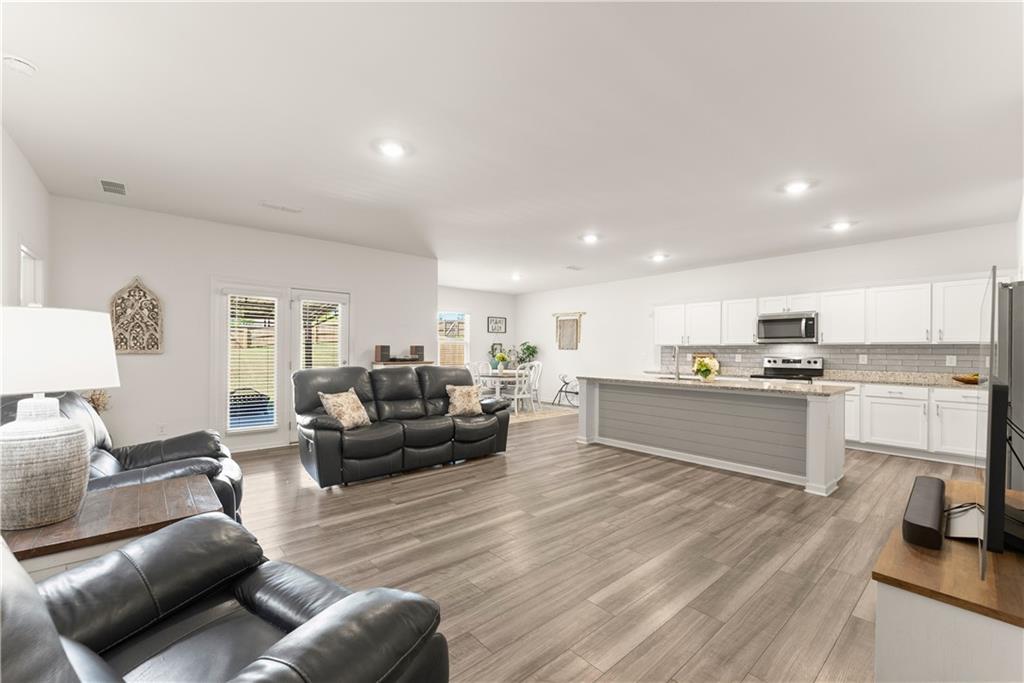 754 Bentwater Way