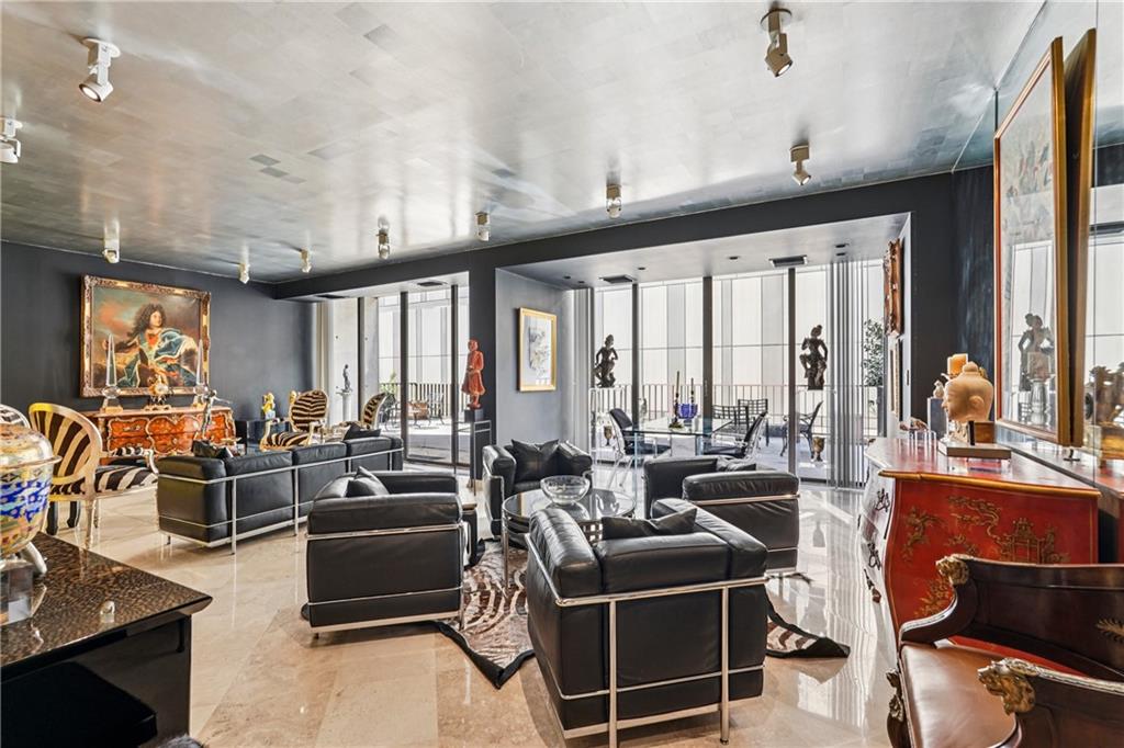 147 15th Street NE Unit 4E