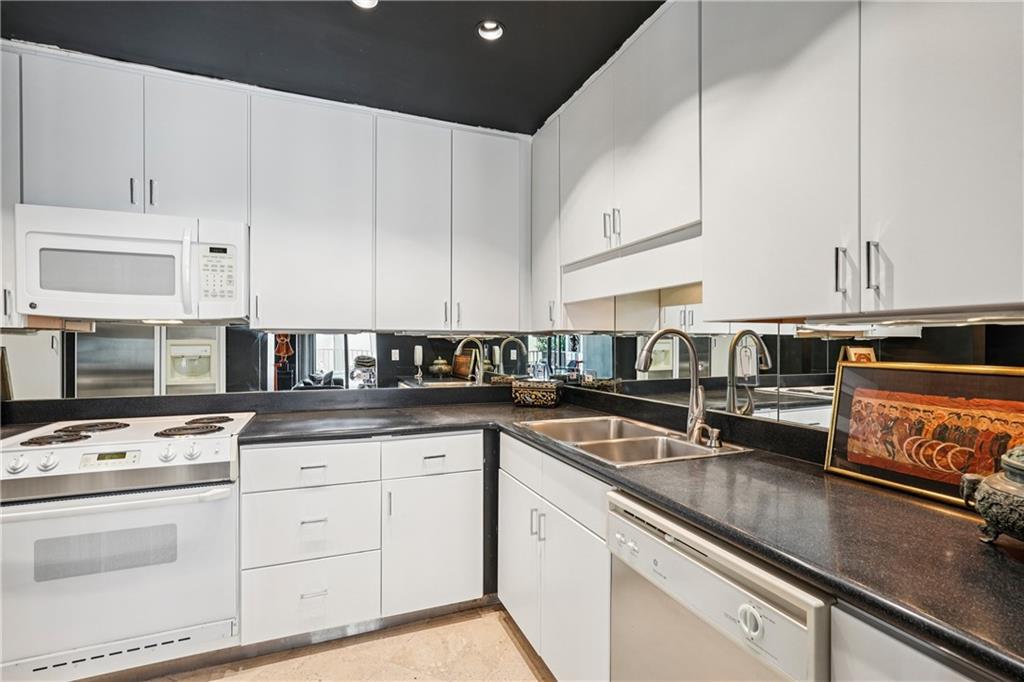 147 15th Street NE Unit 4E