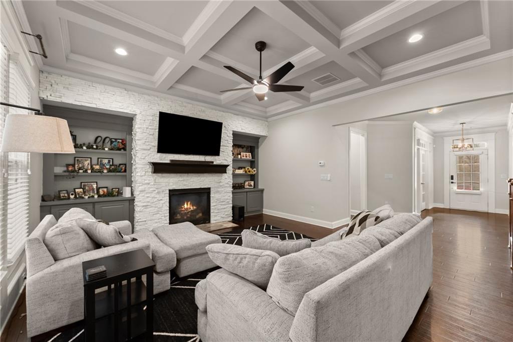 6514 Lemon Grass Lane
