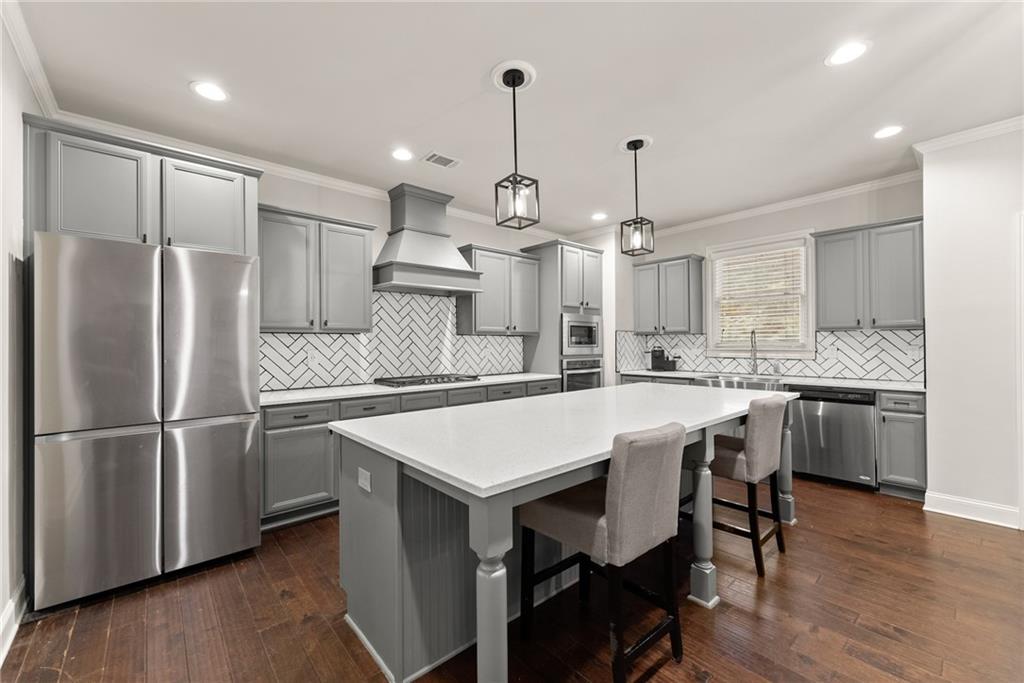 6514 Lemon Grass Lane