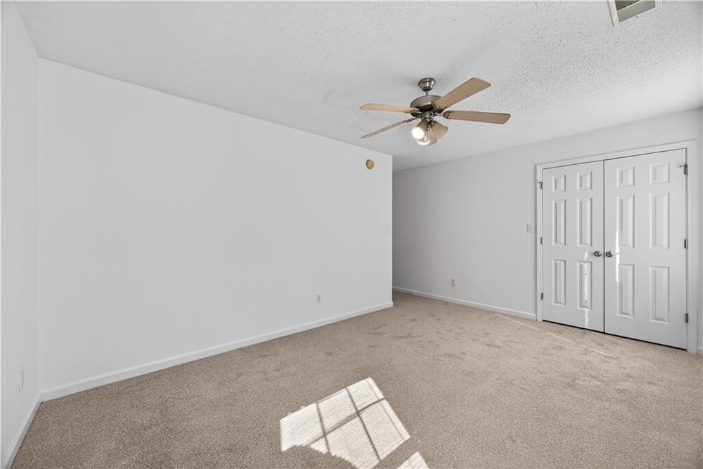 4542 Parkview Square