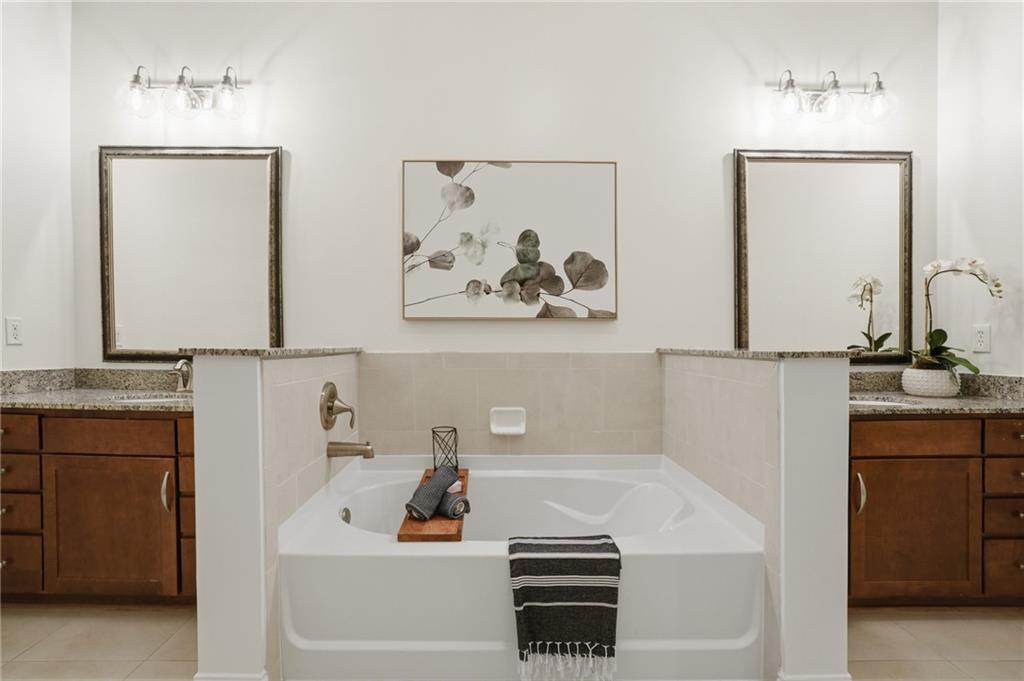 3621 Vinings Slope SE Unit 2325