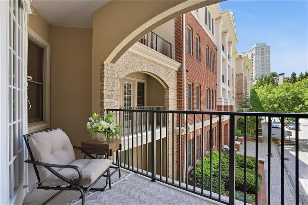 3621 Vinings Slope SE Unit 2325