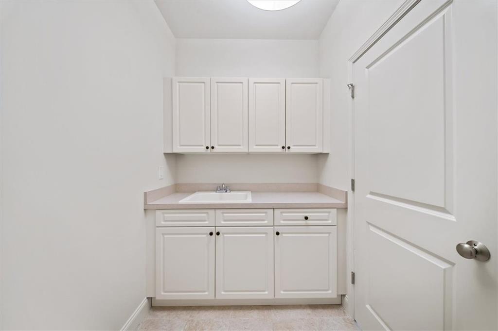 552 Sarabrook Place
