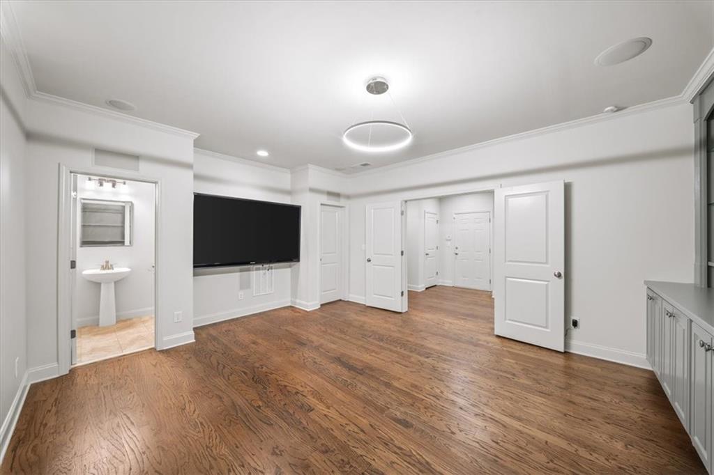 552 Sarabrook Place