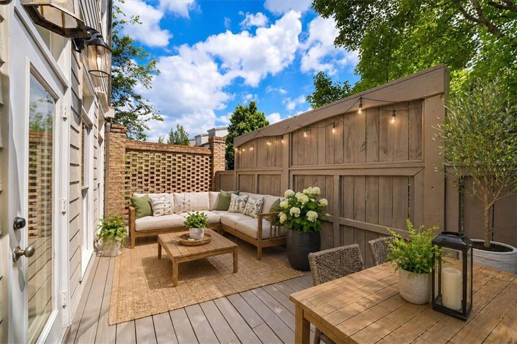 552 Sarabrook Place