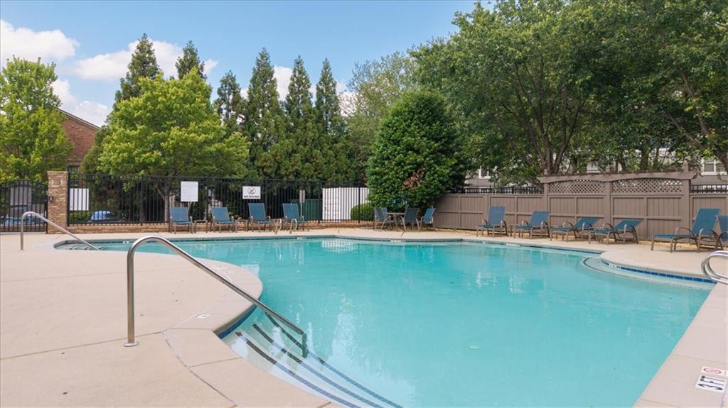 552 Sarabrook Place
