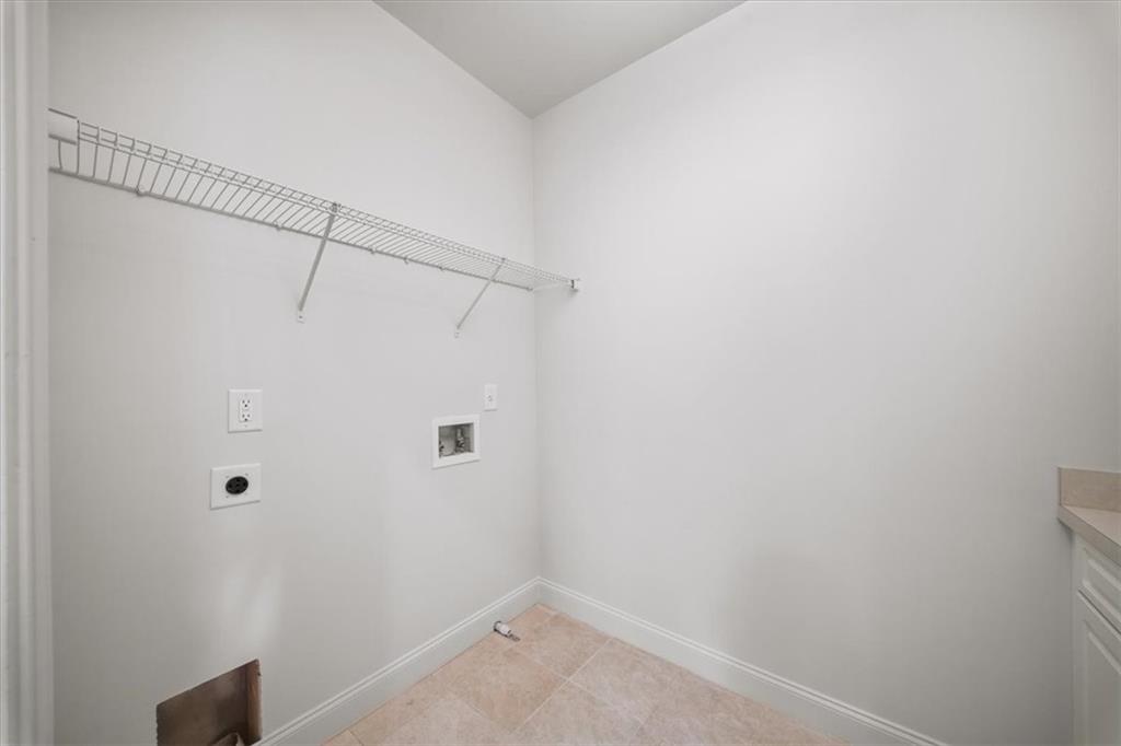 552 Sarabrook Place