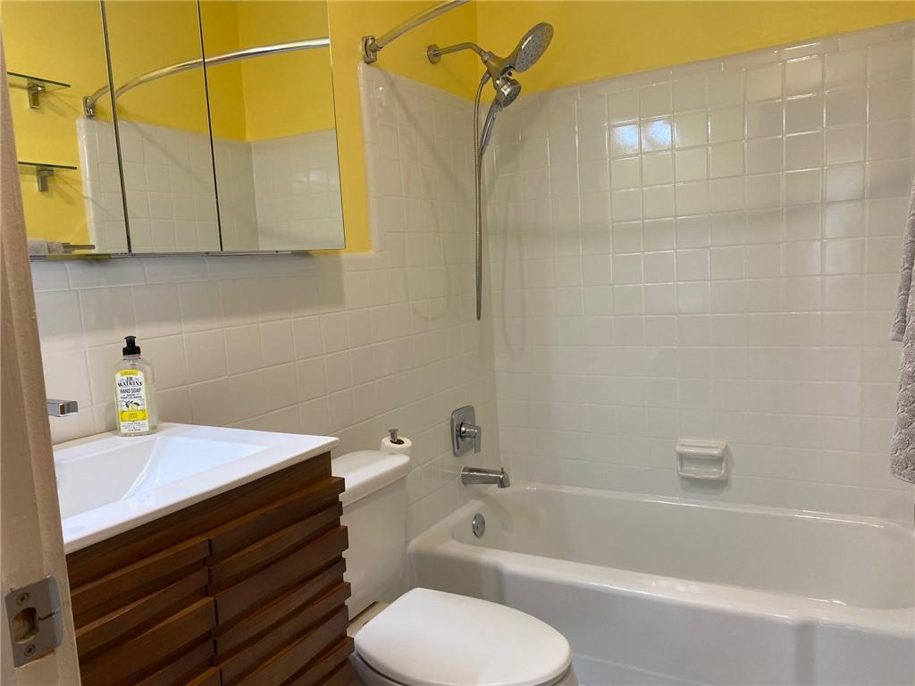 181 Powell Street SE Unit 2