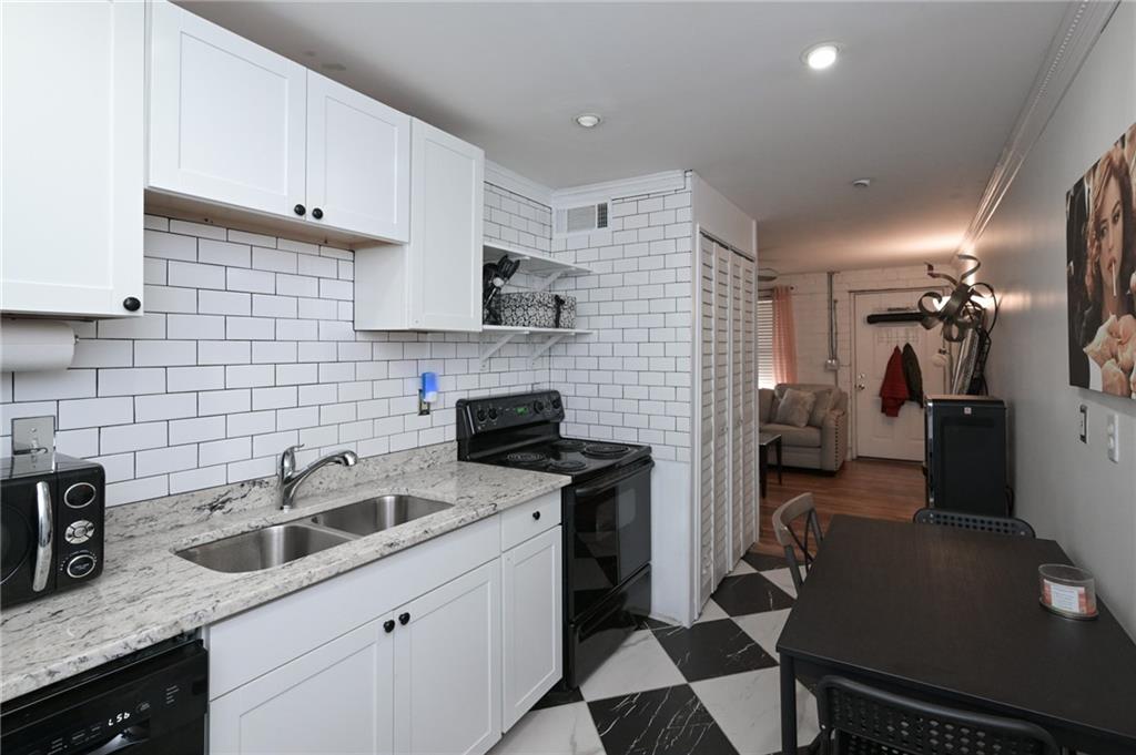 24 Daniel Street Unit 6