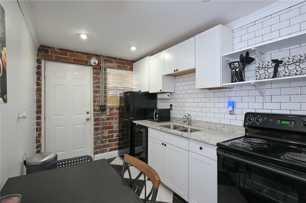 24 Daniel Street Unit 6