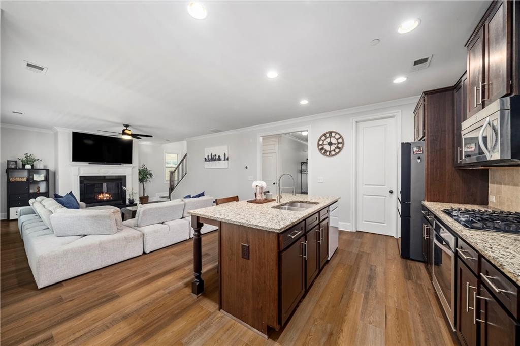 7805 Highland Bluff