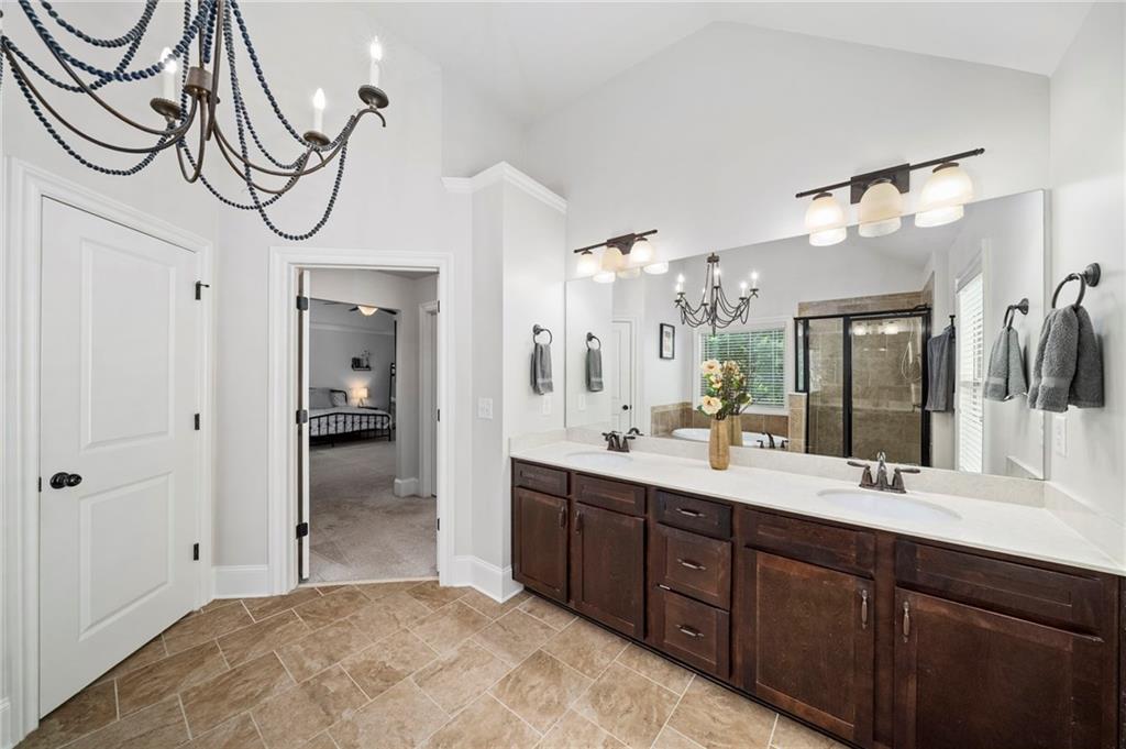 7805 Highland Bluff