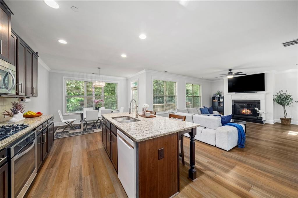 7805 Highland Bluff
