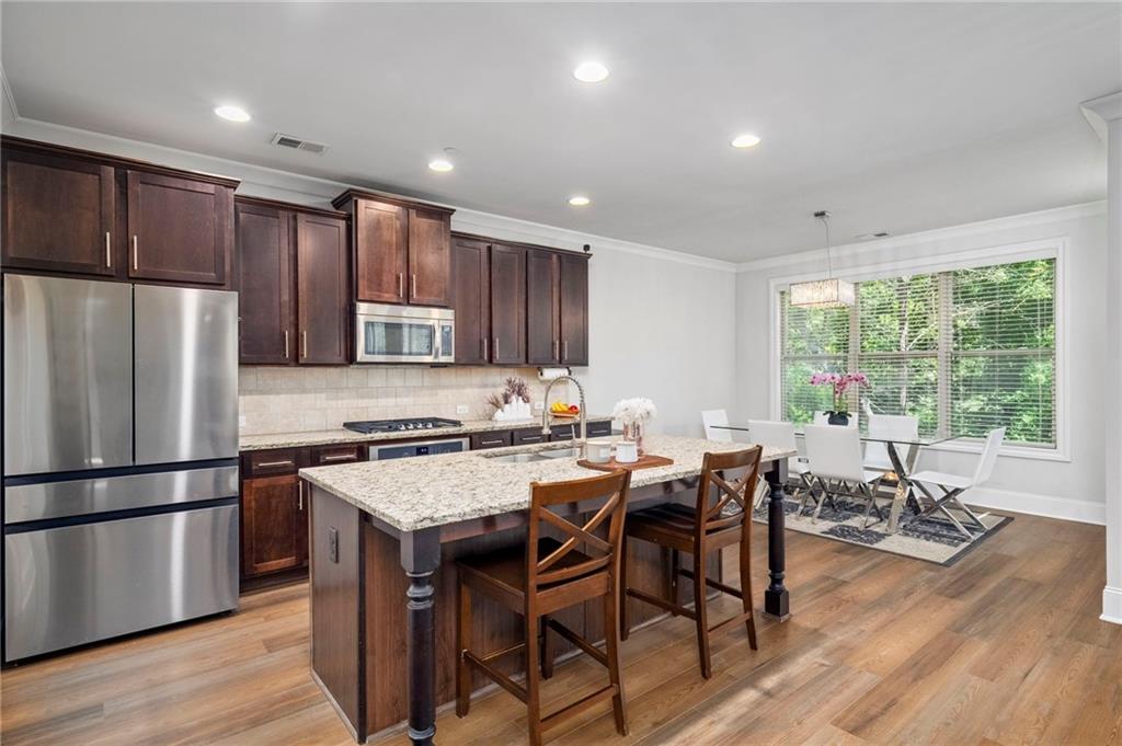 7805 Highland Bluff