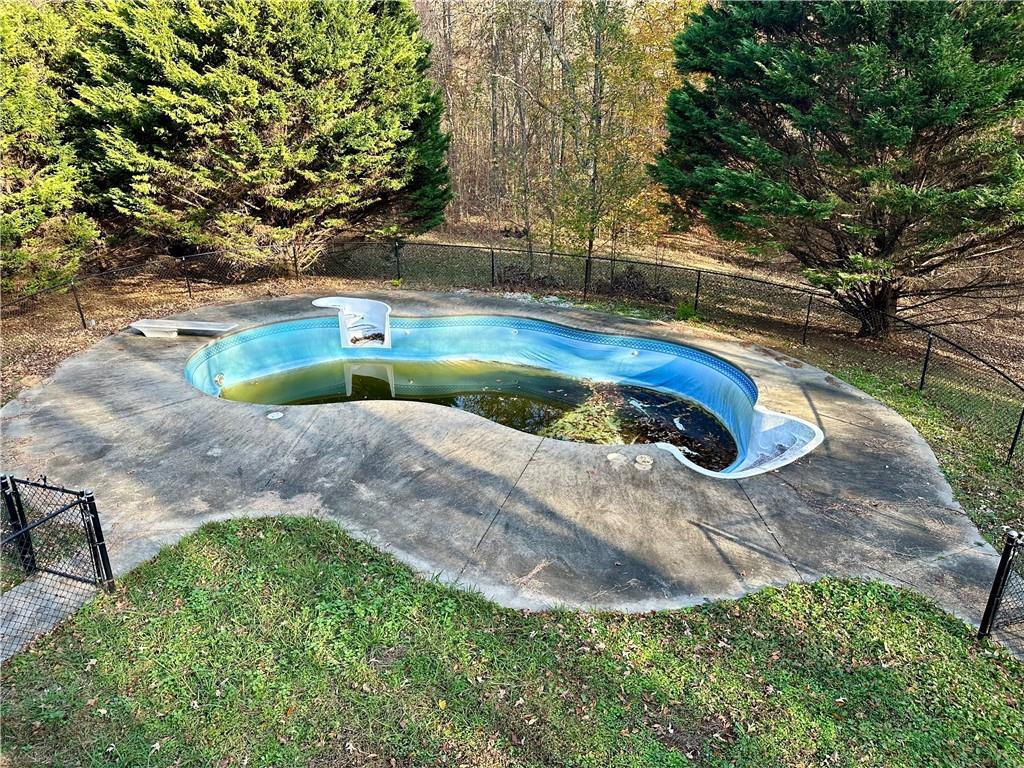 4446 Gillsville Highway