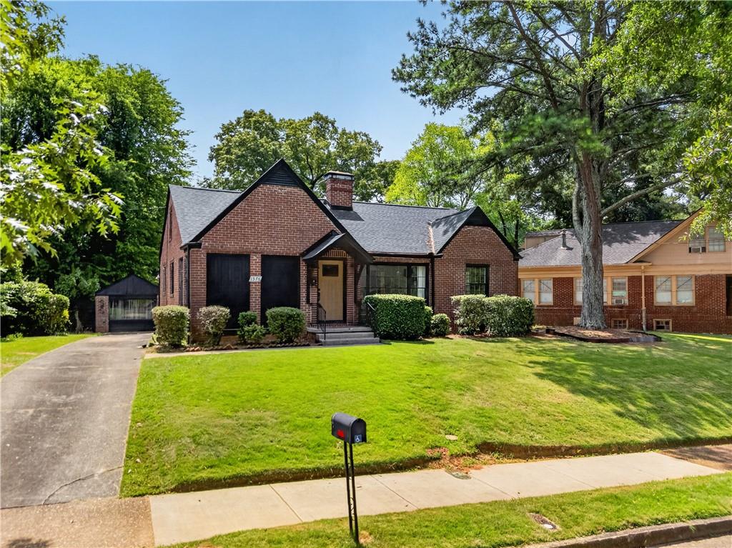 1376 Everett Place SW