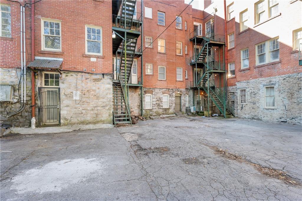 360 Ponce De Leon Avenue NE Unit 19