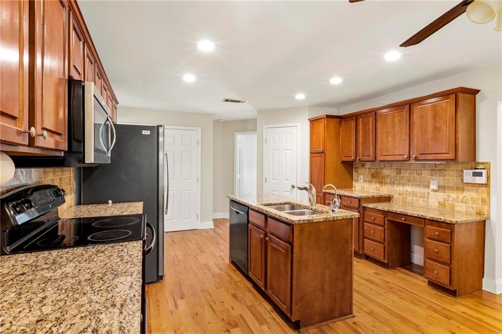 3290 Harris Drive