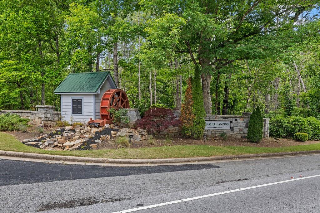 145 Lees Overlook
