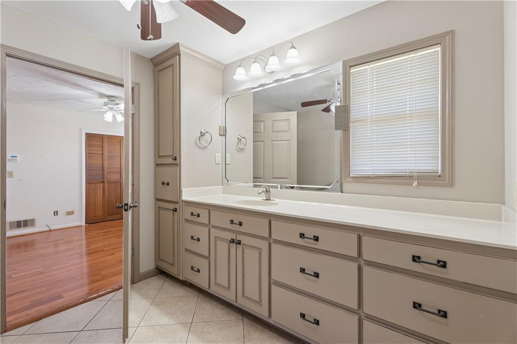 3774 Friendship Circle