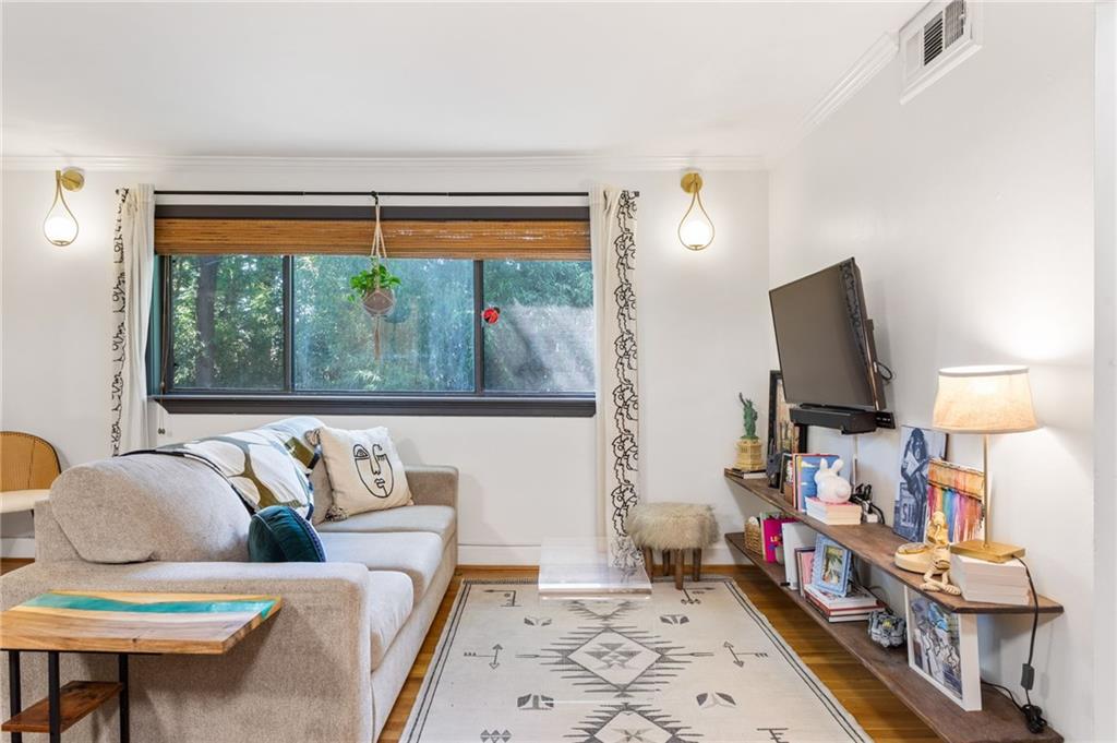 870 Glendale Terrace NE Unit 3