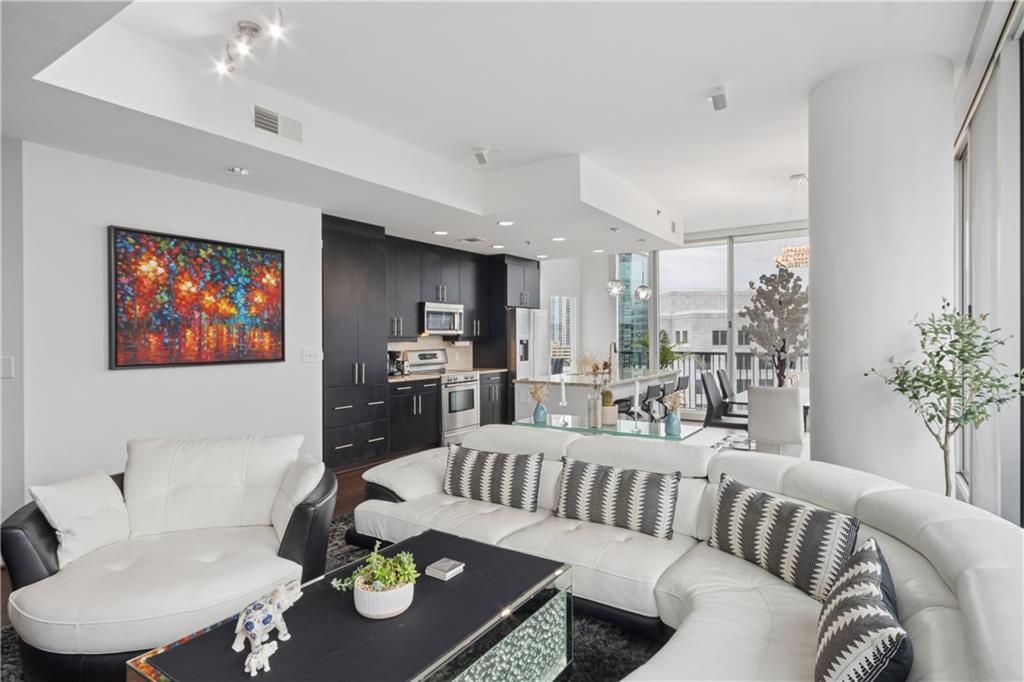 1080 Peachtree Street NE Unit 1411