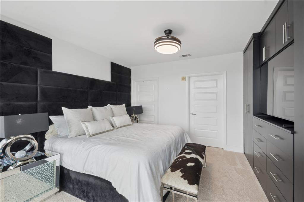 1080 Peachtree Street NE Unit 1411