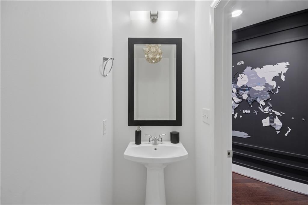 1080 Peachtree Street NE Unit 1411