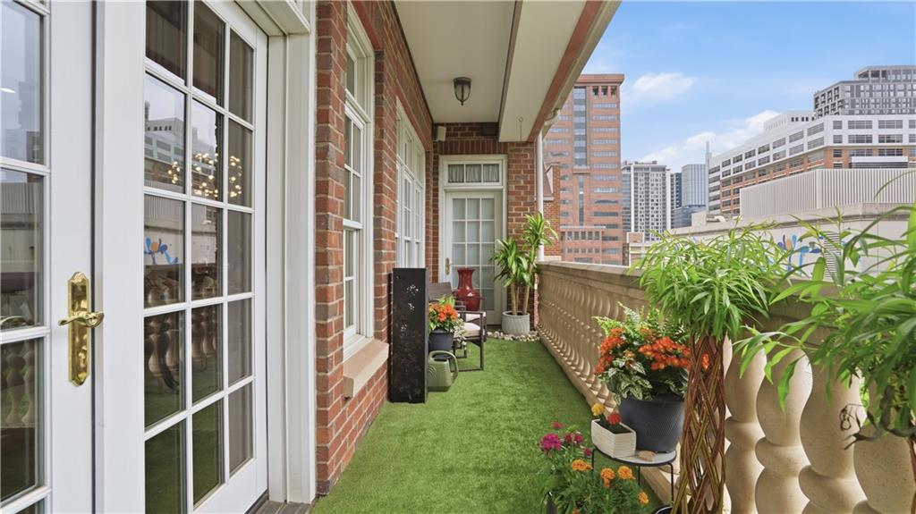 77 Peachtree Place NE Unit 605