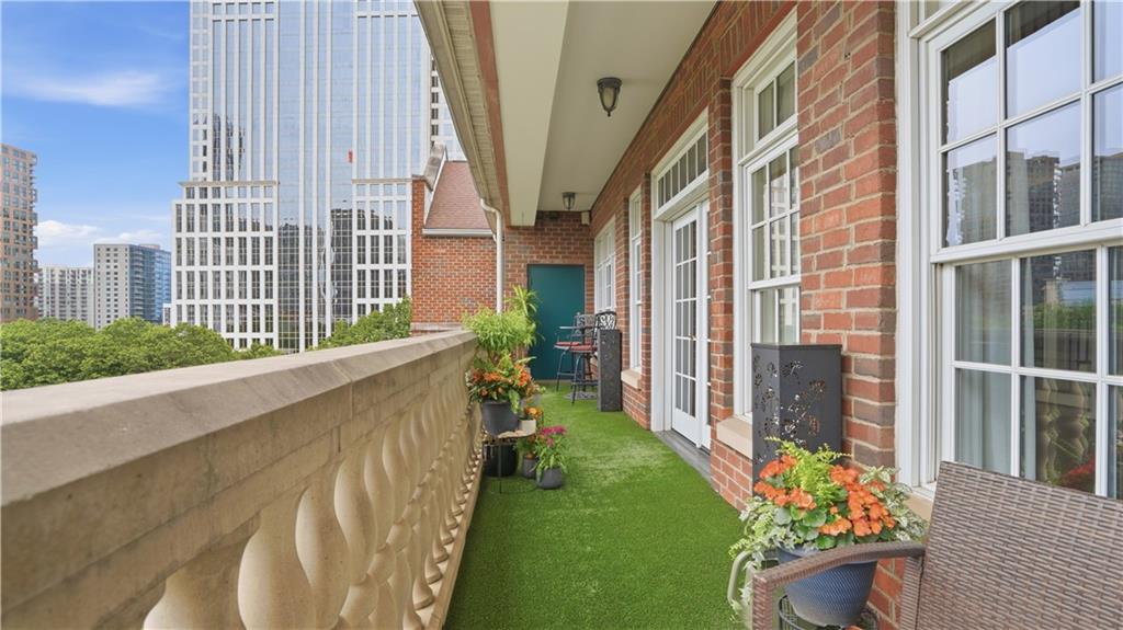 77 Peachtree Place NE Unit 605