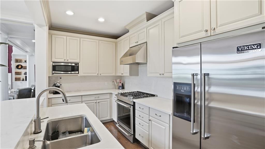 77 Peachtree Place NE Unit 605