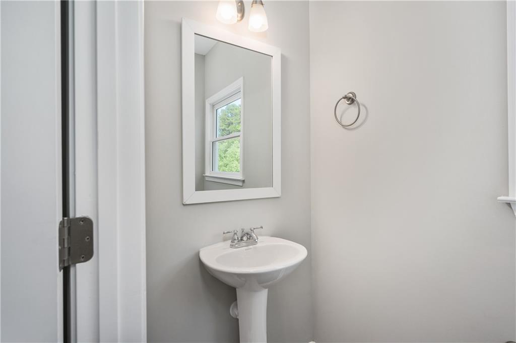2826 Laurel Ridge Circle